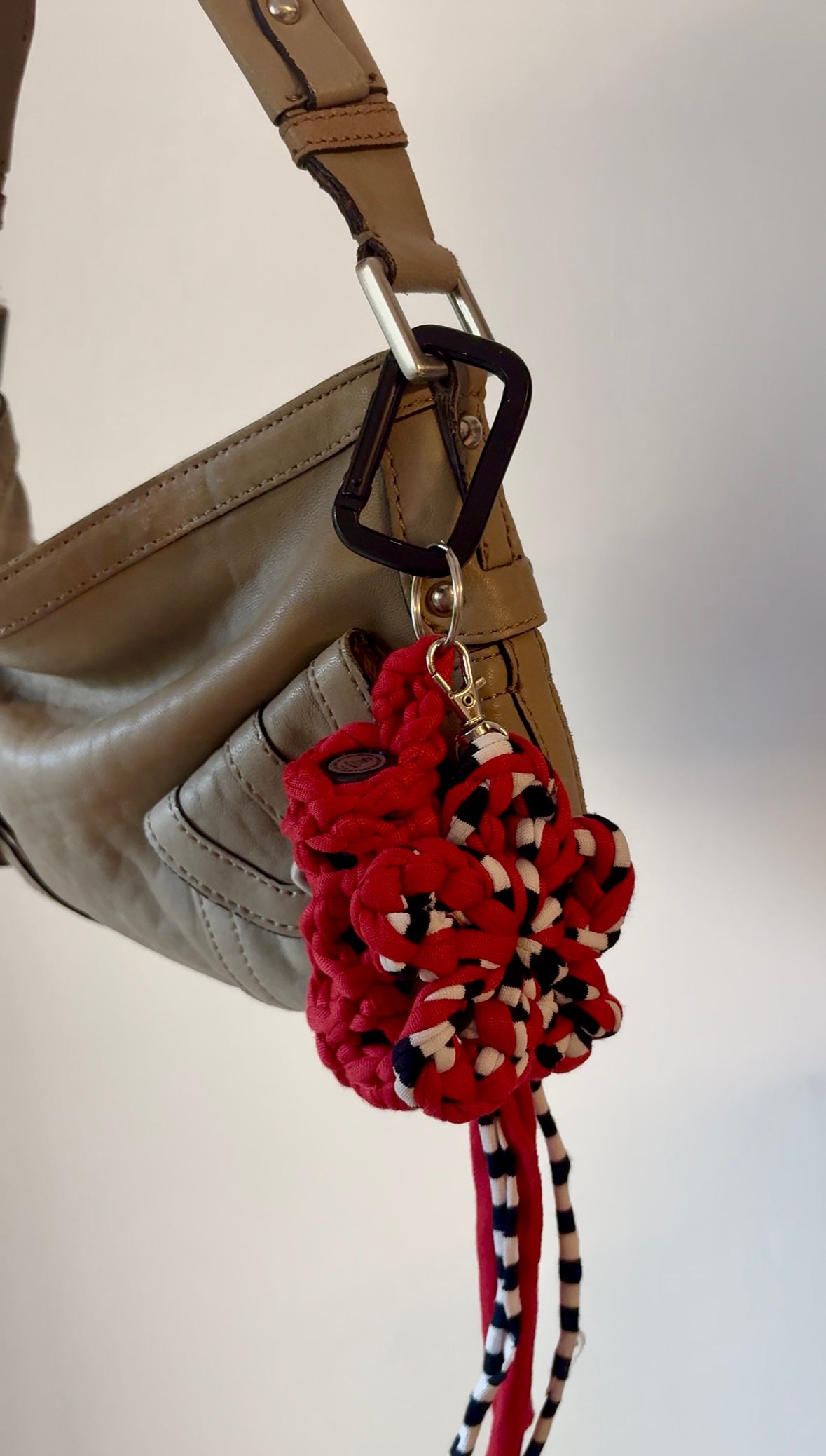 T-Shirt Yarn Flower Charm & Lipstick Holder